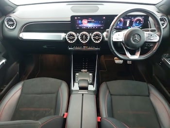 Mercedes-Benz EQB feature image 2