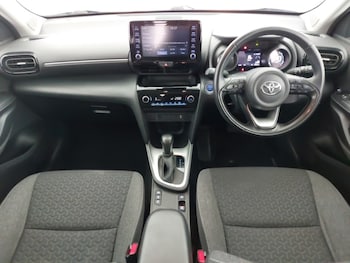 Used Toyota Yaris Cross 2023 for sale - 78560242: Photo
