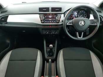 Used Skoda Fabia 2018 for sale - 77228862: Photo