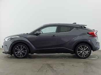 Used Toyota C-HR 2017 for sale - 78253320: Photo
