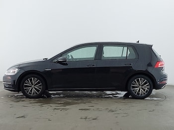 Used Volkswagen Golf 2018 for sale - 77573483: Photo