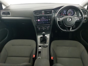 Used Volkswagen Golf 2019 for sale - 77657073: Photo