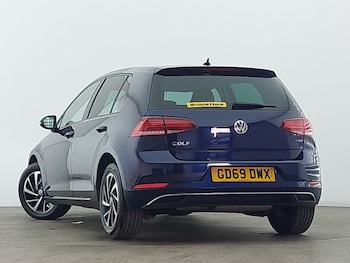 Used Volkswagen Golf 2019 for sale - 77657073: Photo