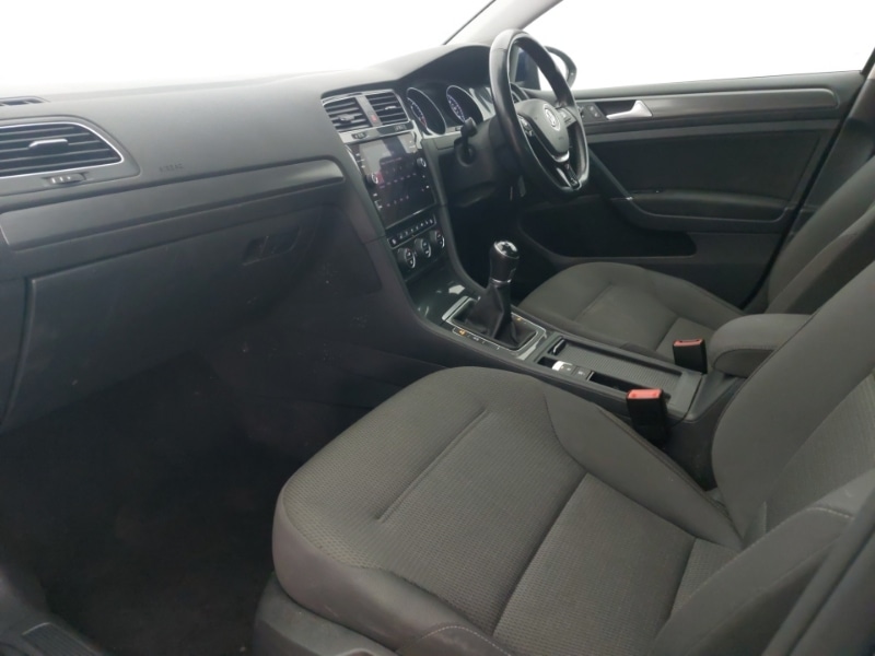 Used Volkswagen Golf 2019 for sale - 77657073: Photo 5