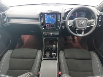 Used Volvo XC40 2025 for sale - 78498996: Photo