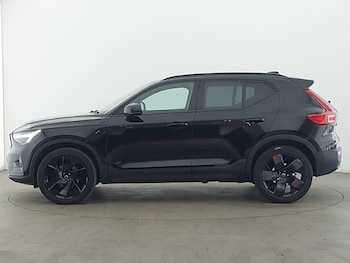 Used Volvo XC40 2025 for sale - 78498996: Photo