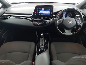 Used Toyota C-HR 2019 for sale - 76309196: Photo