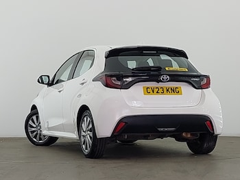Used Toyota Yaris 2023 for sale - 79492869: Photo