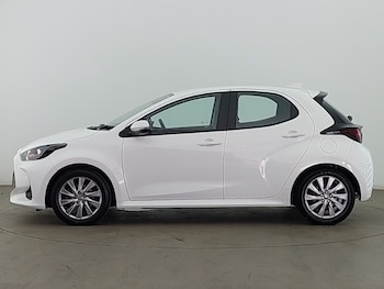 Used Toyota Yaris 2023 for sale - 79492869: Photo