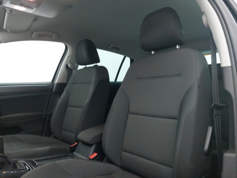 Used Volkswagen Golf 2019 for sale - 76614045: Photo 12