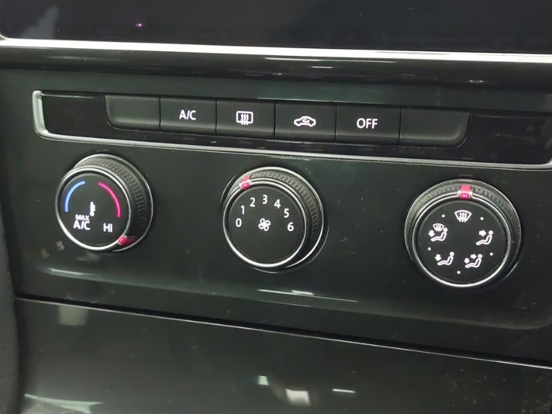 Used Volkswagen Golf 2019 for sale - 76614045: Photo 16