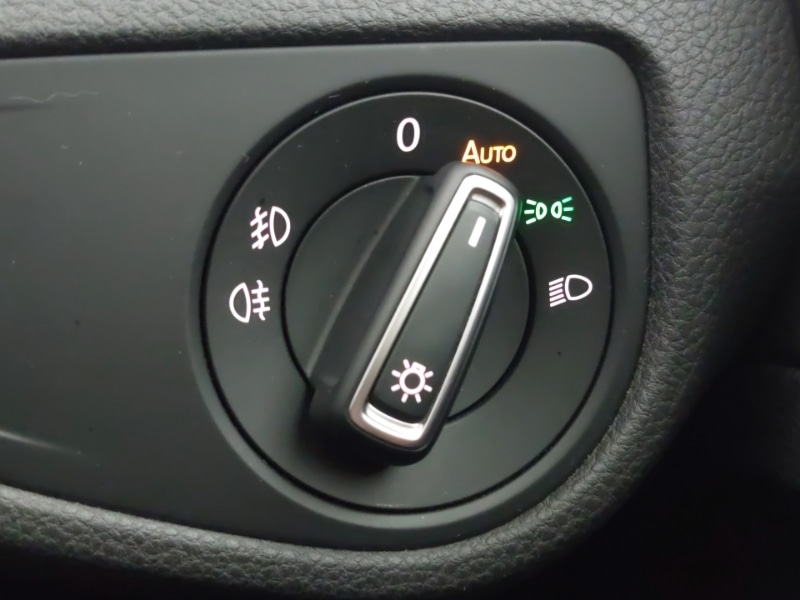 Used Volkswagen Golf 2019 for sale - 76614045: Photo 17