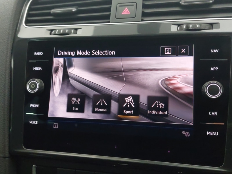 Used Volkswagen Golf 2019 for sale - 76614045: Photo 18