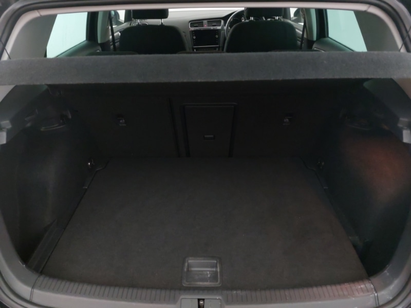 Used Volkswagen Golf 2019 for sale - 76614045: Photo 8