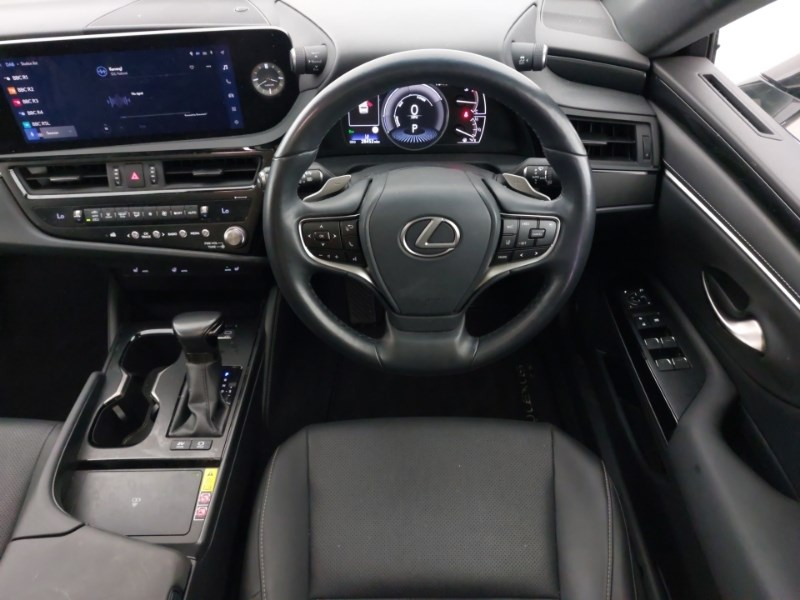 2022 Lexus ES 300h 2.5 4dr CVT Saloon Hybrid Automatic - Picture 7 of 19