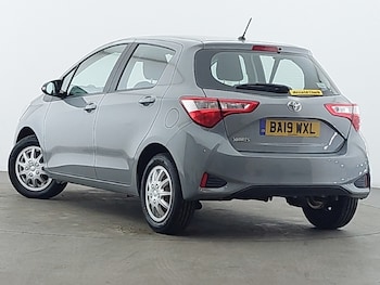 Used Toyota Yaris 2019 for sale - 77062511: Photo