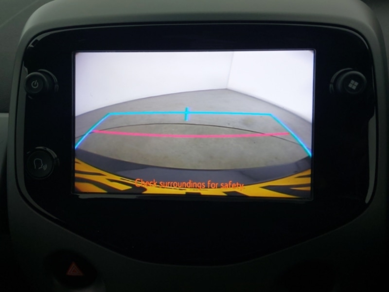 Used Toyota AYGO 2019 for sale - 76763980: Photo 10