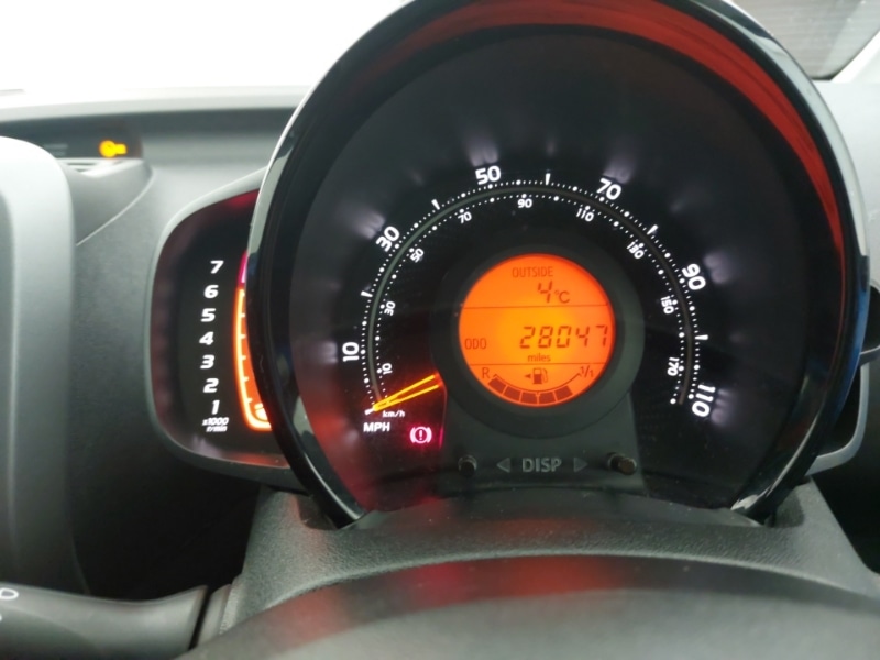 Used Toyota AYGO 2019 for sale - 76763980: Photo 11