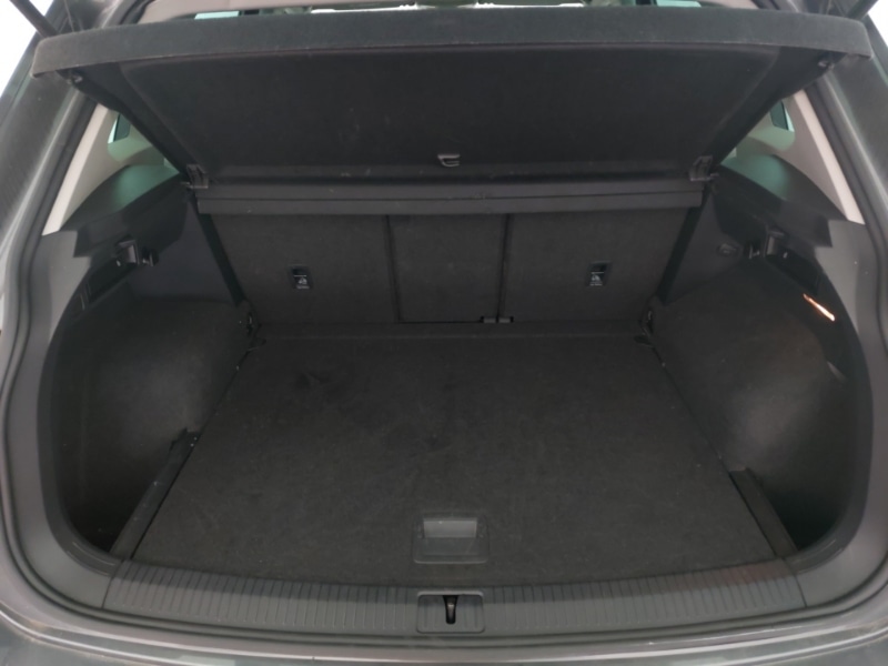 Used Volkswagen Tiguan 2019 for sale - 78156117: Photo 8