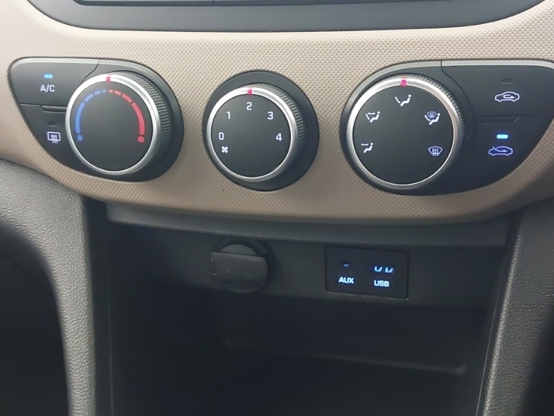 Used Hyundai i10 2014 for sale - 77644832: Photo 15