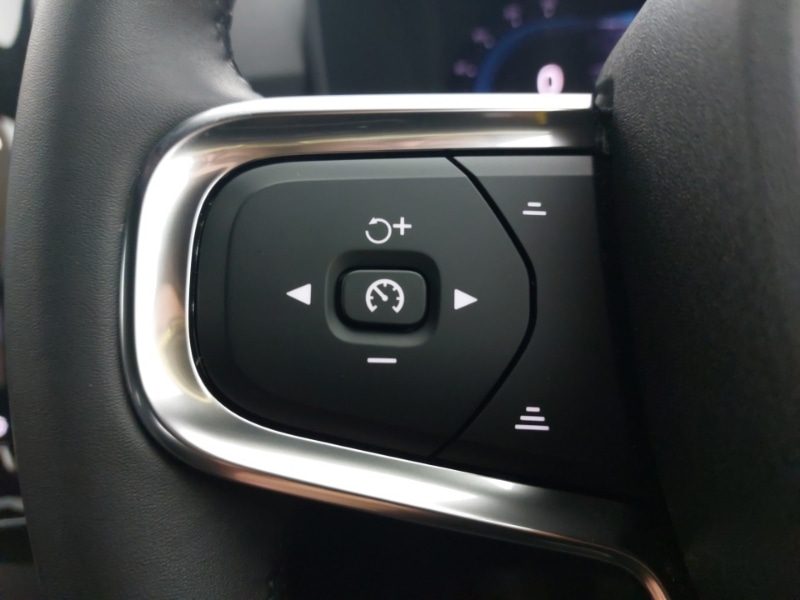 Used Volvo XC40 2023 for sale - 78203242: Photo 18