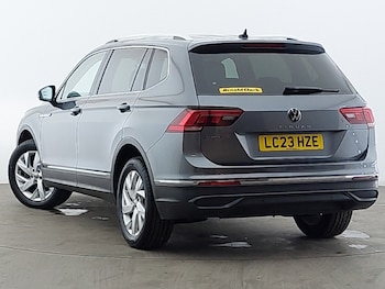 Used Volkswagen Tiguan Allspace 2023 for sale - 78441748: Photo