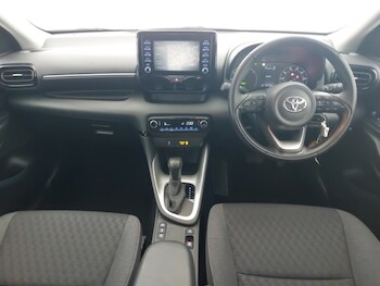 Used Toyota Yaris 2023 for sale - 79452336: Photo
