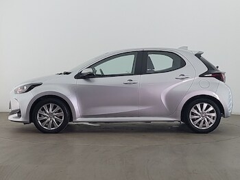 Used Toyota Yaris 2023 for sale - 79452336: Photo
