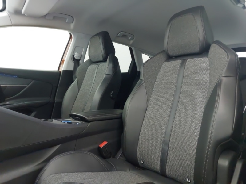 Used Peugeot 3008 2018 for sale - 77610837: Photo 12