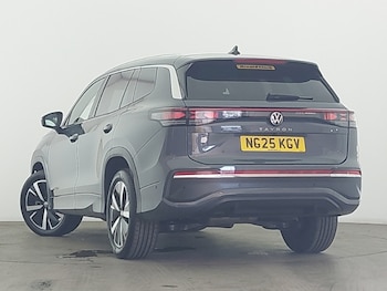 Used Volkswagen Touran 2025 for sale - 79153577: Photo