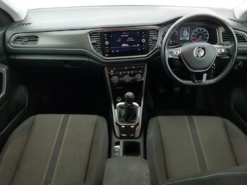 Used Volkswagen T-Roc 2018 for sale - 78156115: Photo