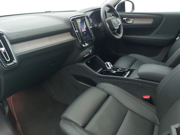 Used Volvo XC40 2024 for sale - 75725724: Photo 5