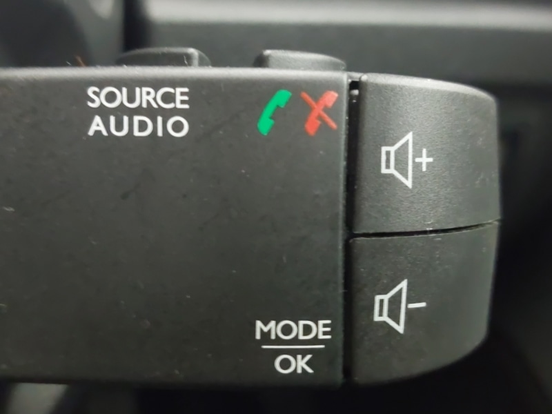 Used Renault Captur 2018 for sale - 77338105: Photo 18