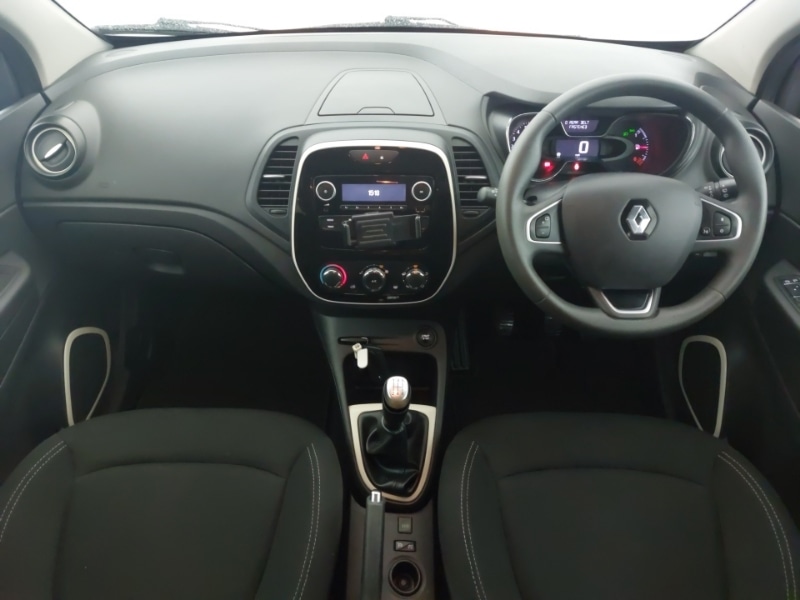 Used Renault Captur 2018 for sale - 77338105: Photo 2