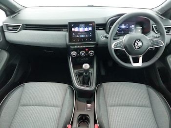 Used Renault Clio 2024 for sale - 78940841: Photo