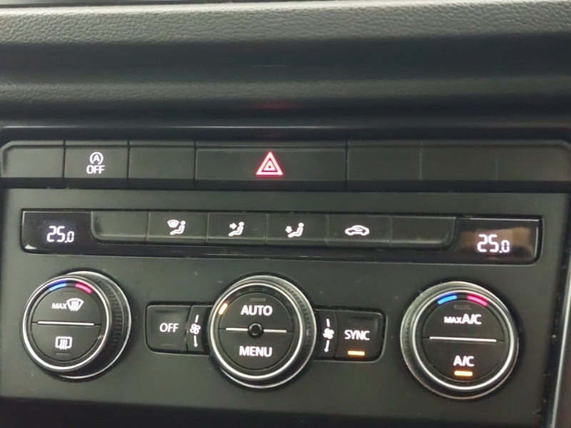 Used Volkswagen T-Roc 2019 for sale - 77518311: Photo 16