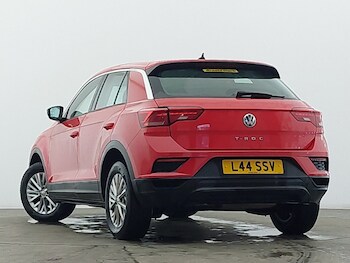Used Volkswagen T-Roc 2019 for sale - 77518311: Photo