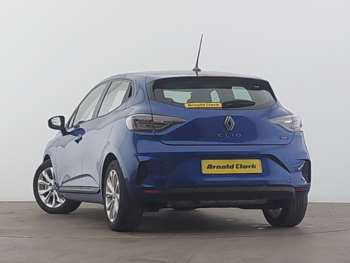 Used Renault Clio 2024 for sale - 74652537: Photo