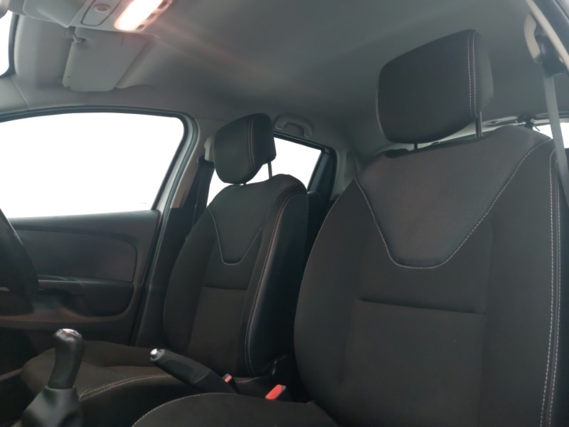 Used Renault Clio 2015 for sale - 76369567: Photo 12