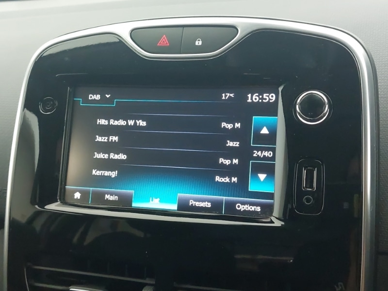 Used Renault Clio 2015 for sale - 76369567: Photo 13