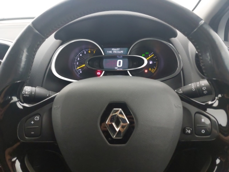 Used Renault Clio 2015 for sale - 76369567: Photo 19