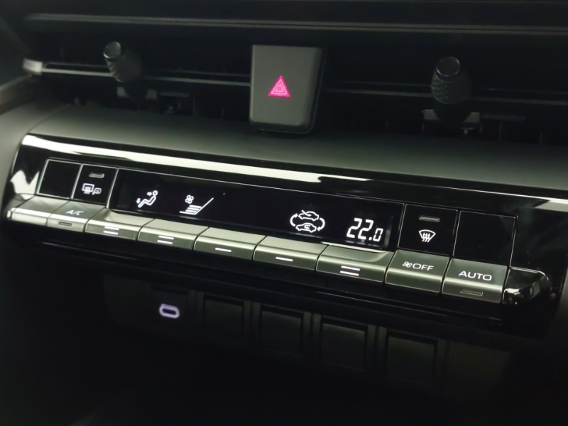 Used Toyota C-HR 2024 for sale - 76358699: Photo 16