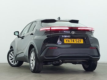 Used Toyota C-HR 2024 for sale - 76358699: Photo