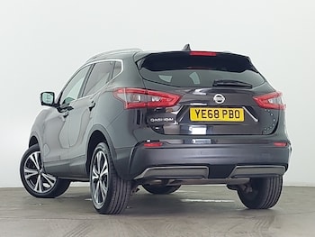 Used Nissan Qashqai 2018 for sale - 79100930: Photo