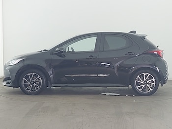 Used Toyota Yaris 2023 for sale - 79529757: Photo