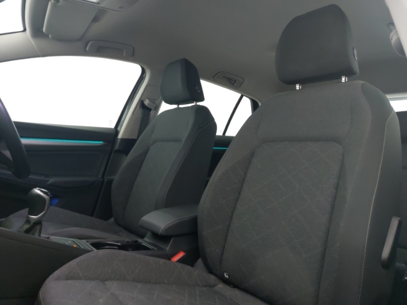 Used Volkswagen Golf 2024 for sale - 77304390: Photo 12