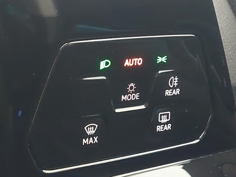 Used Volkswagen Golf 2024 for sale - 77304390: Photo 17