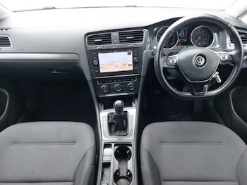 Used Volkswagen Golf 2019 for sale - 78411110: Photo