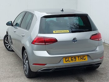 Used Volkswagen Golf 2019 for sale - 78411110: Photo