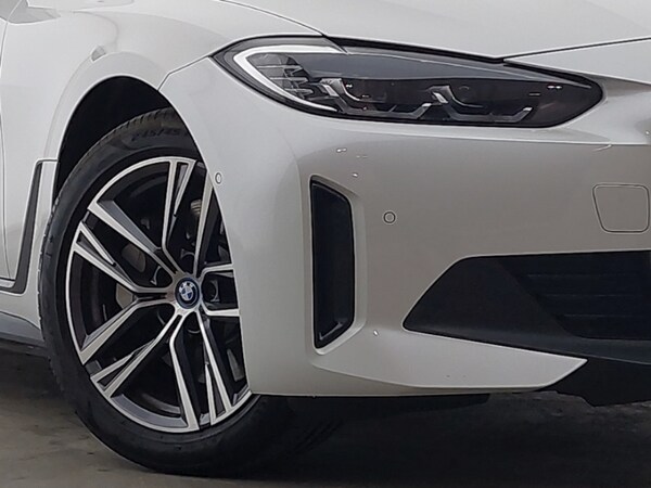 Used BMW i4 2024 for sale - 76187774: Photo 9